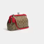 Nora Kisslock Crossbody